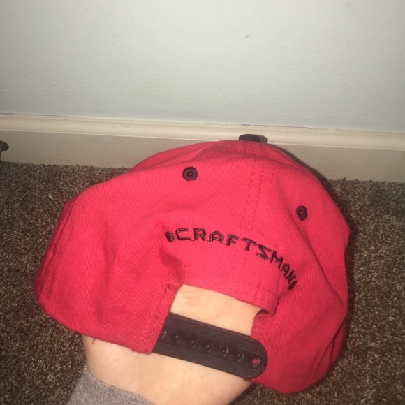 Red and black craftsman hat (never worn) - Picture 3 of 4